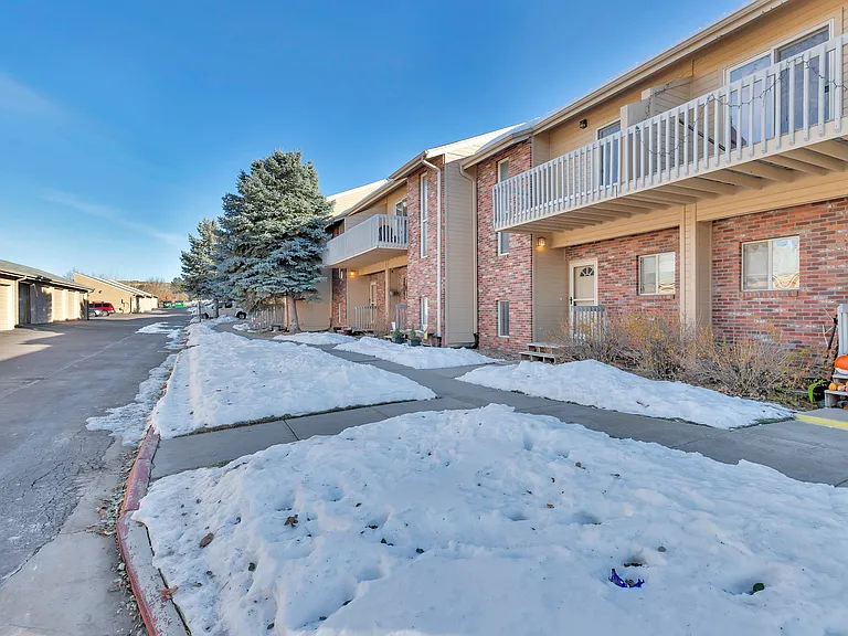 280 S Oman Rd — Photo 4
