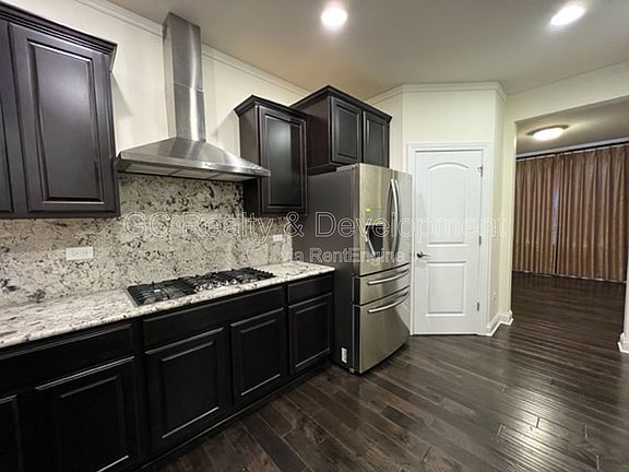 5th image of 4219 Fraser Cir