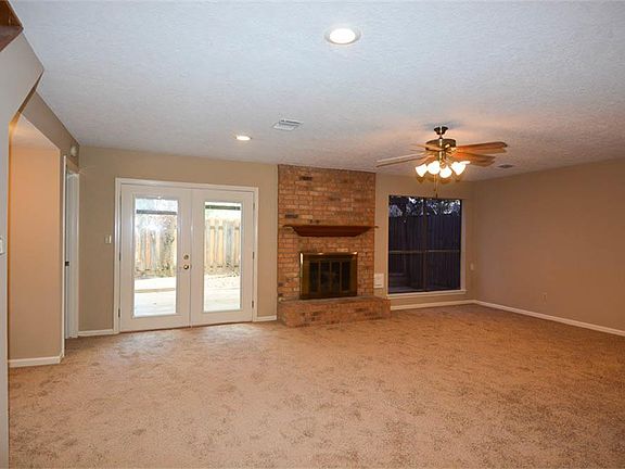 5th image of 19607 Gamble Oak Dr