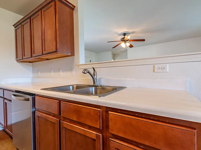 1014 Josie Kate Ln — Photo 18