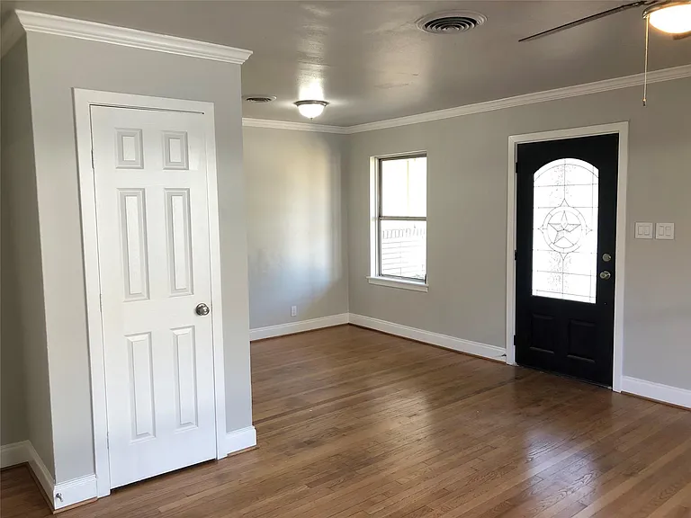5005 De Milo Dr — Photo 4