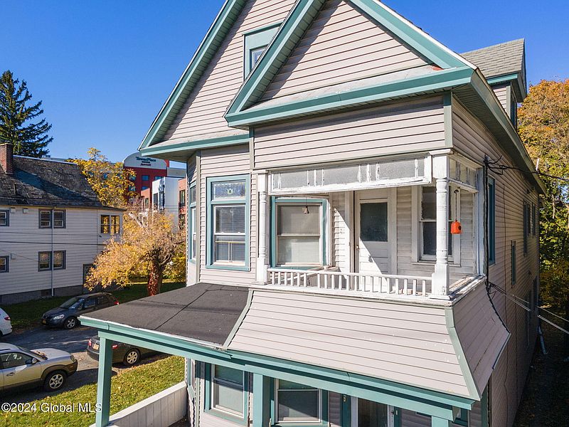 4th image of 119 Delaware Avenue