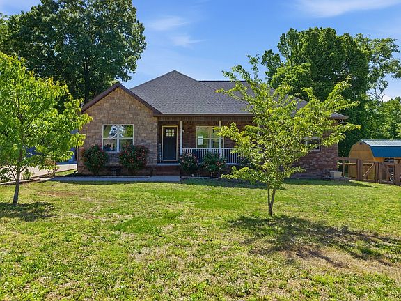 2nd image of 100 Mockingbird Ln