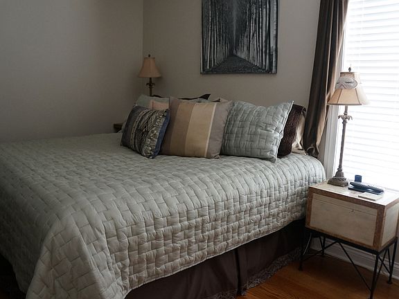 5th image of 1510 W Superior St #3