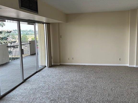 5th image of 411 Lakewood Cir APT B530