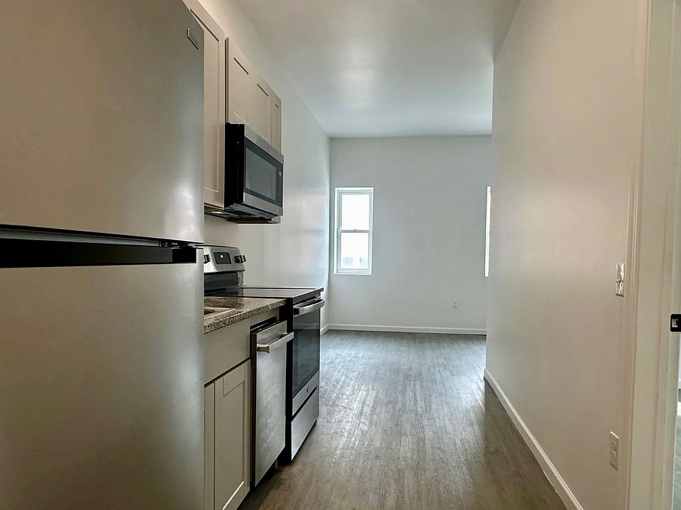2nd image of 235 East St #1