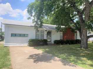1419 Avenue D, Graham, TX 76450