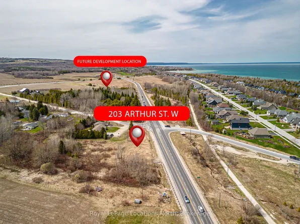 203 Arthur St W, The Blue Mountains, ON N0H 2P0