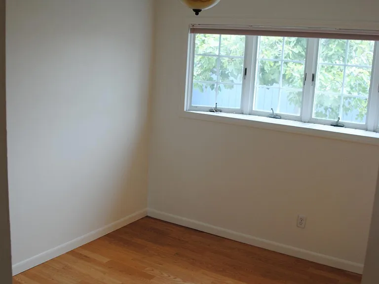 4474 Mount Henry Ave — Photo 7
