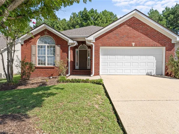 4148 Macon Cir, Northport, AL 35473