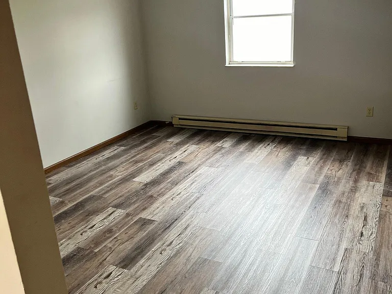 650 Larch St #B — Photo 6
