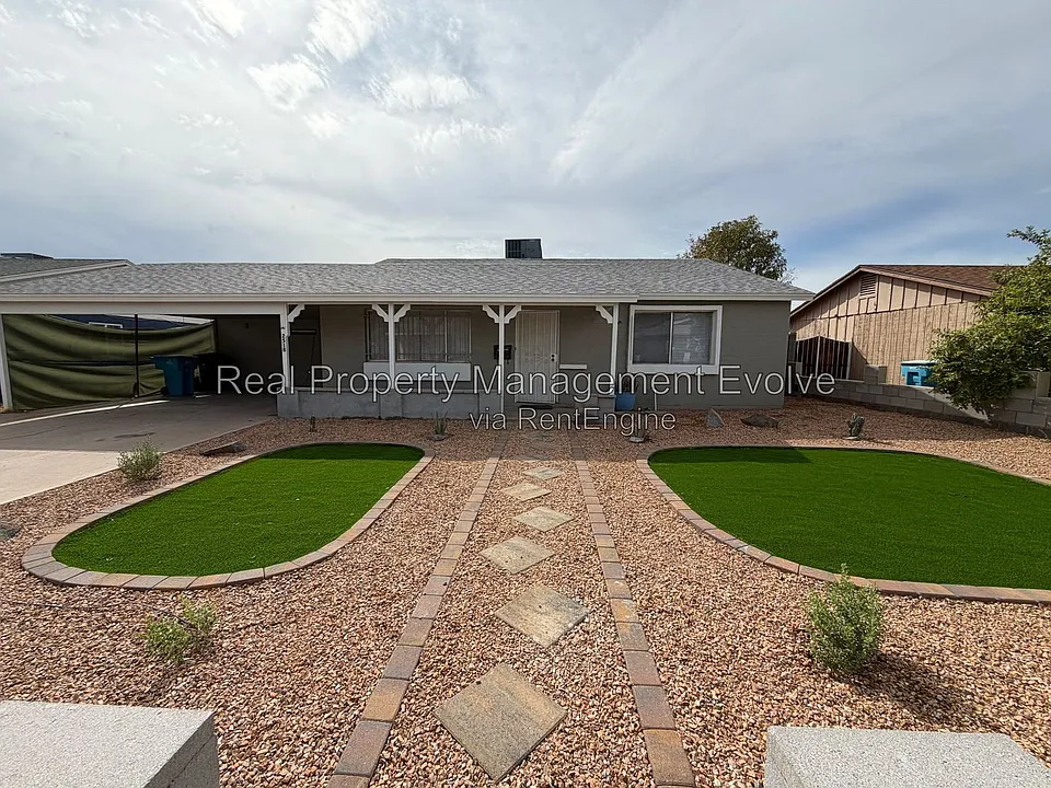 2518 N 58th Dr