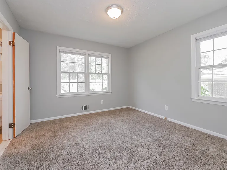 5645 Morning Creek Cir — Photo 28