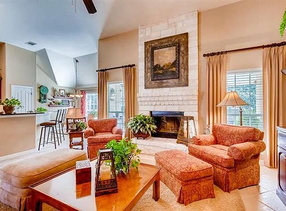 4th image of 30418 Saint Andrews Dr