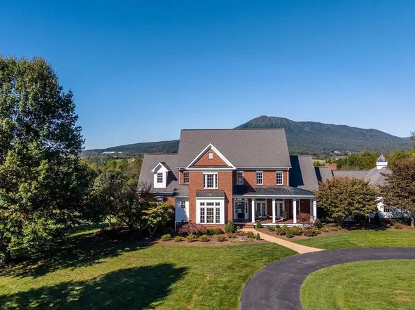 1130 Three Springs Rd, Mc Gaheysville, VA 22840