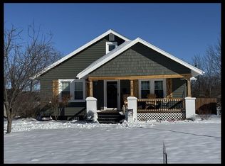 701 Sunset Dr, Macon, MO 63552