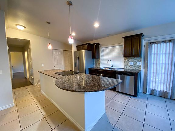 3rd image of 4035 Shenandale St