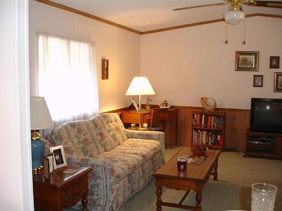 5th image of 808 N Wildflower Dr