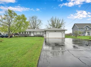 6821 Clinton St, Elma, NY 14059