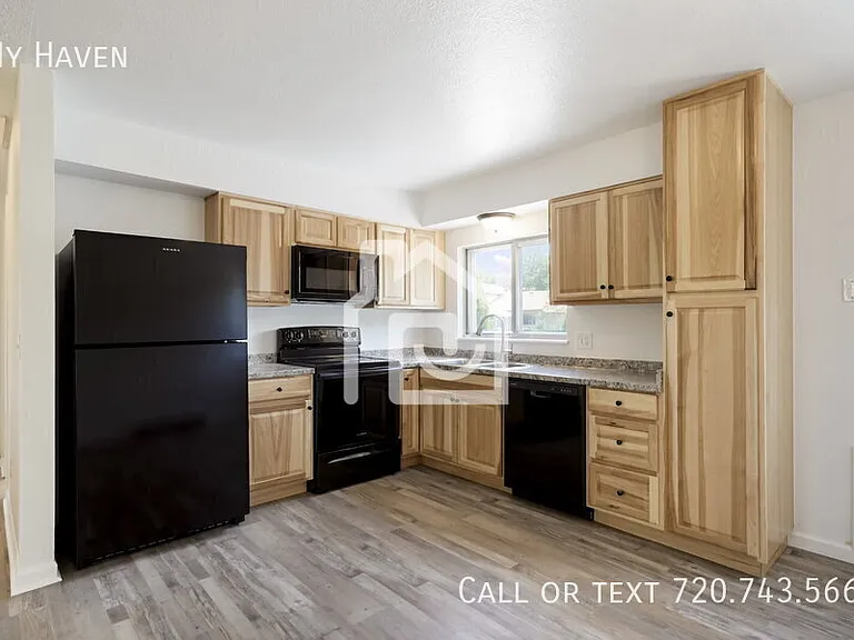 17898 E Mexico Dr — Photo 5