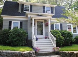 21 Banks Ter, Swampscott, MA 01907
