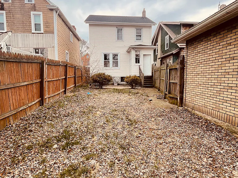 107 Ridgewood Ave — Photo 22