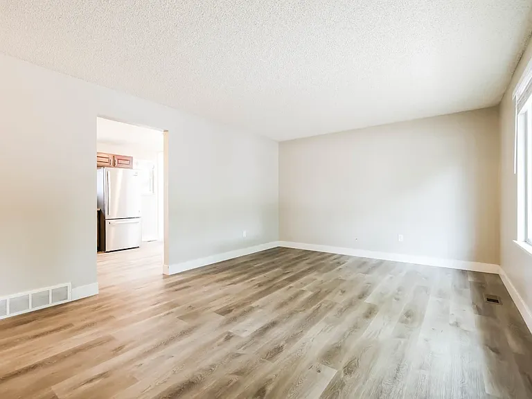 15904 E Bates Pl — Photo 2