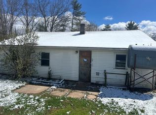 3857 Cruise Dr, Pulaski, VA 24301