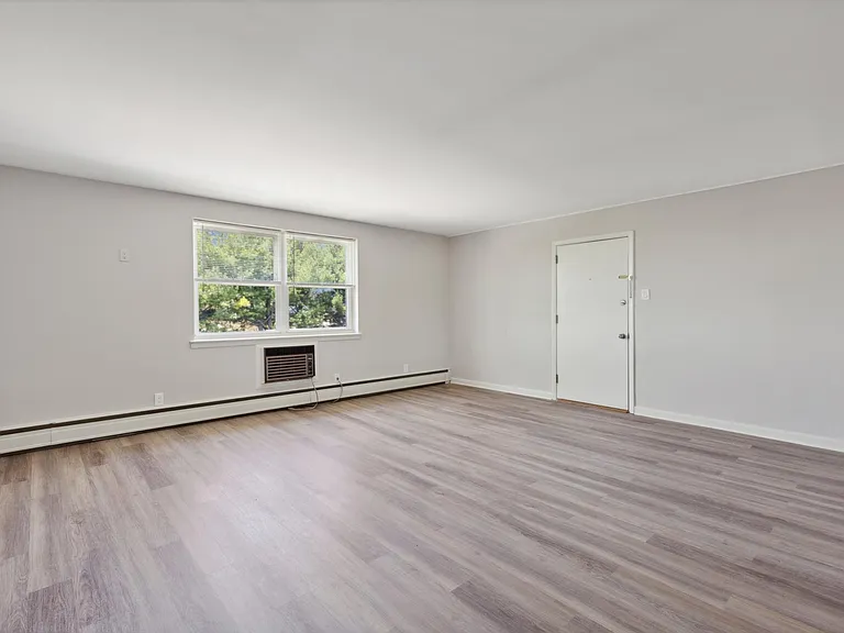502 Manor House Ln #A4 — Photo 5