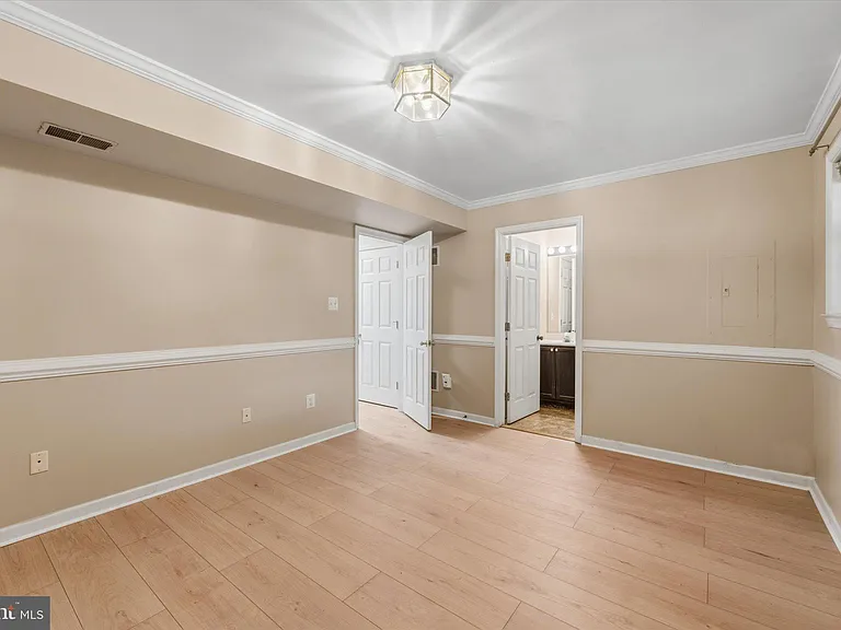 706 Vanderbilt Ter SE — Photo 29