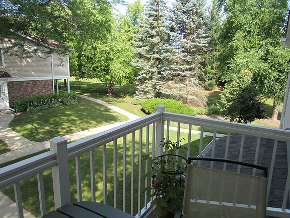 2nd image of 454 Kennedy Pl #349