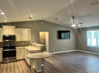 862 Grace Cir W, Jacksonville, FL 32205