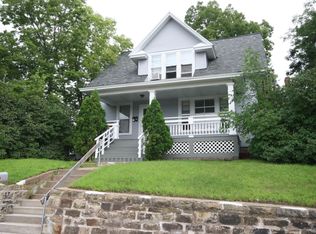 209 N Dewey St, Eau Claire, WI 54703