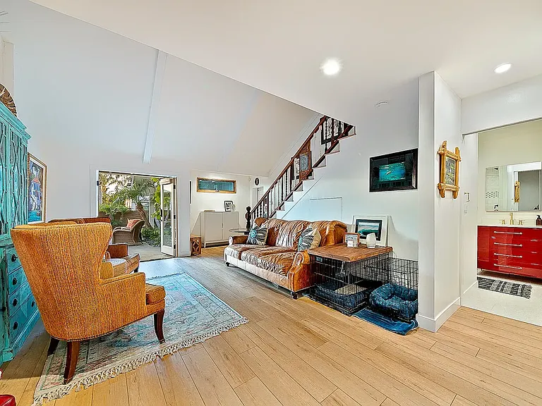 1885 Pariva Dr — Photo 7