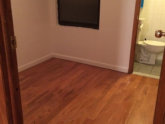 4th image of 27 Orchard St APT 14
