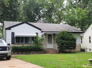 380 Marechal Ln, Florissant, MO