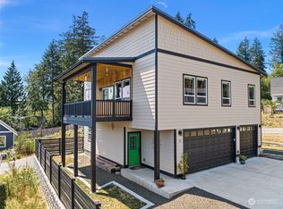 13 E Sellegren Rd, Allyn, WA 98524
