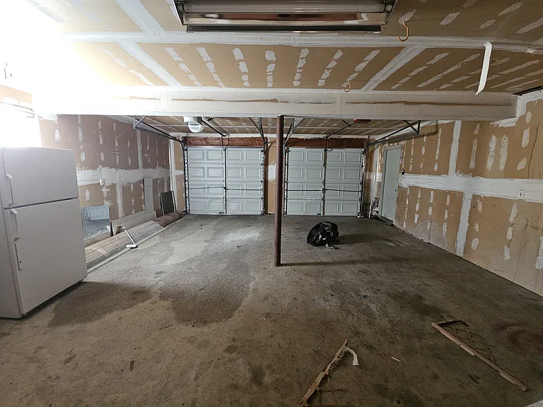 13 Regina Dr — Photo 34
