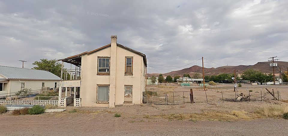 1st image of 2415 Rincon Rd