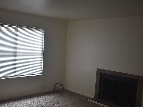 3rd image of 6218-6220-6222 Porterfield Ct #6220
