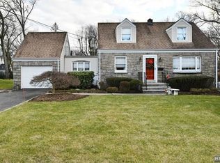 276 Franklin Ave, Wyckoff, NJ 07481