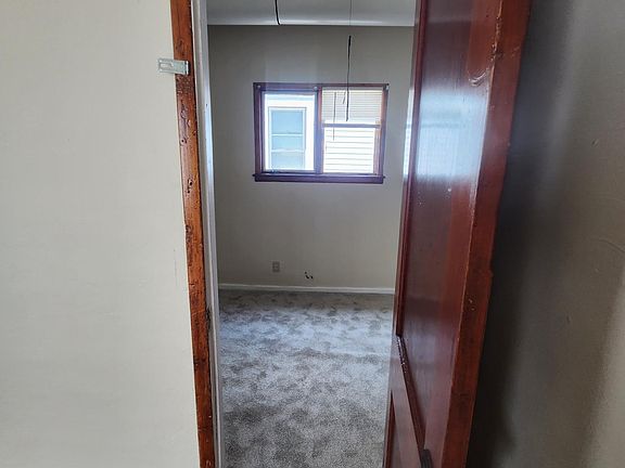4th image of 7 Moreland St