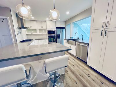 1495 Kavanaugh Dr, East Palo Alto, CA, 94303