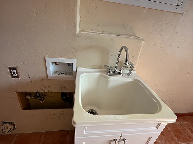 1402 W Lemp St — Photo 38