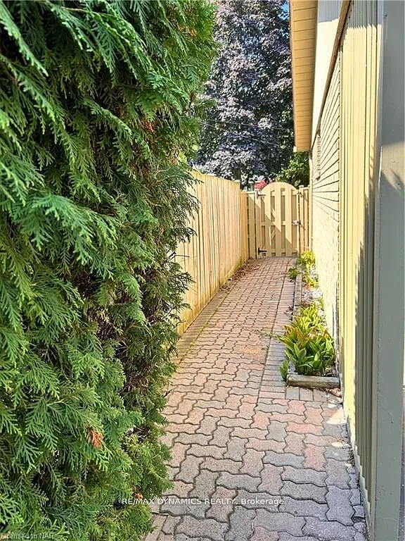 2 bed, $1,680 — Photo 4