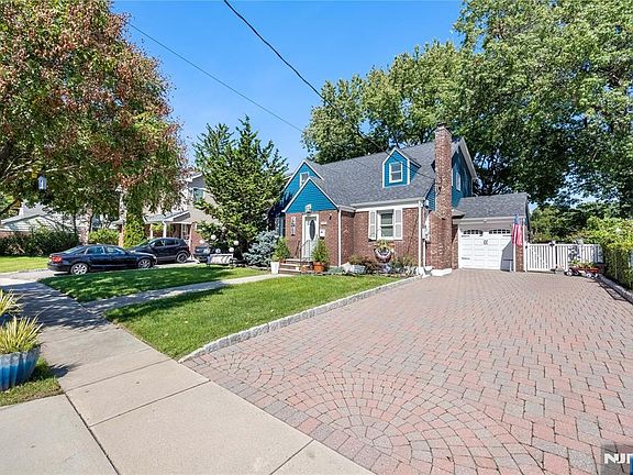 2nd image of 253 Birchwood Road