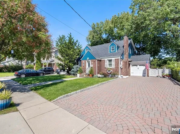 253 Birchwood Road, New Milford, NJ 07646