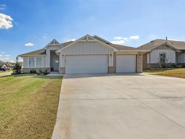 1211 Ariana St, Shawnee, OK 74804