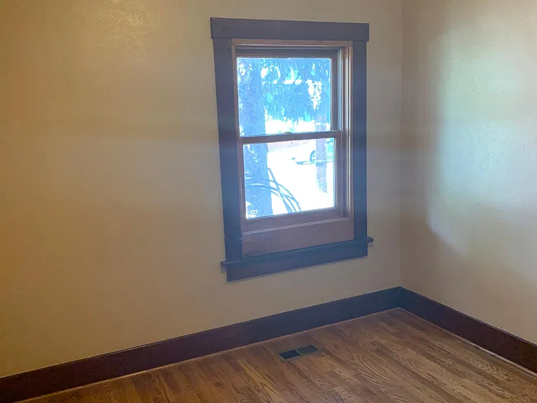 2616 N Irving St — Photo 8