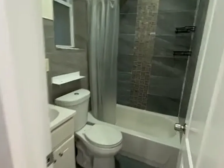 648 Coster St #2F — Photo 7